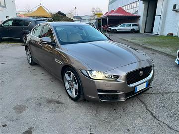 Jaguar XE 2.0 D Turbo aut. Portfolio