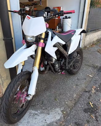 HM 77