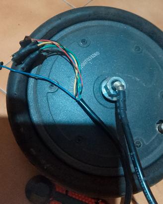 Ruota motore  Monopattino  adatto a tutti