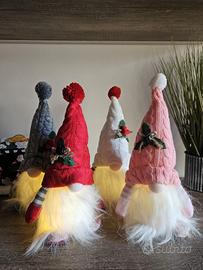 Set completo di 4 Gnomi Natalizi con luce