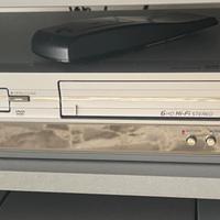 Lettore DVD e Videoregistratore VHS LG VC8804M