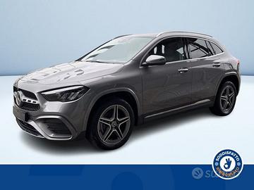 Mercedes-Benz GLA 250 E PLUG-IN HYBRID AUTOMA...