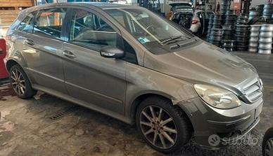 RICAMBI Mercedes Classe B 200 2.0 TD anno 2007 - G