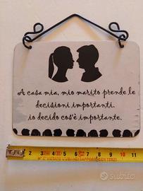 Vecchia targhetta in metallo