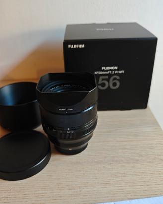 Fujifilm 56 mm f 1.2 WR + Paraluce e grazia