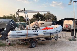 GOMMONE SACS 5.10m motore YAMAHA 40cv 2002