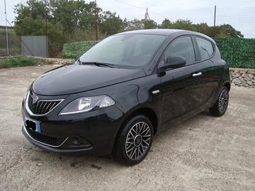 Lancia Ypsilon 1.0 FireFly 5 porte S&S Hybrid Plat