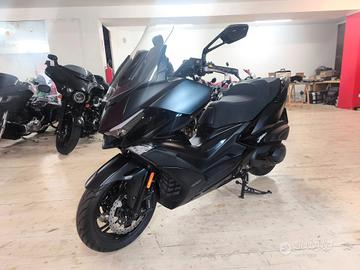 Kymco Xciting 400i VS