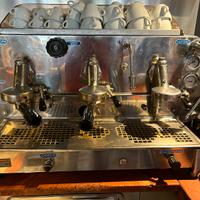 Macchina del caffè Faema e61 - 3 gruppi
