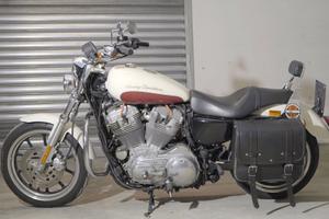 Harley-Davidson 883 Superlow XL 900 bicolore