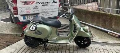 Vespa 6 giorni verde