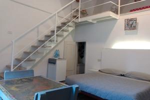 Stanza quadrupla e bagno privato Brindisi centro