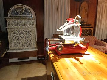 affettatrice rossa a volano olicron