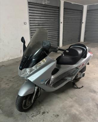 Piaggio X8