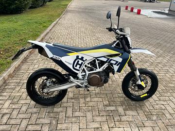 Husqvarna 701 dep. a libretto