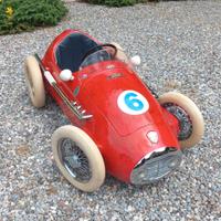 Auto a pedali Giordani e Corrado e Remondini