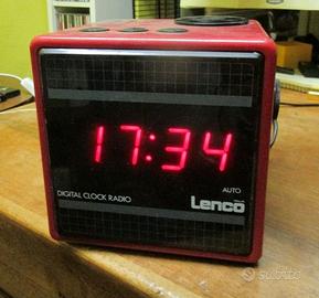 radiosveglia Vintage Lenco rossa a cubo 12 x 12 x
