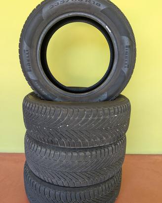 4 pneumatici invernali Pirelli 235/60 R18