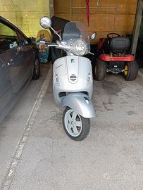 Vespa 125