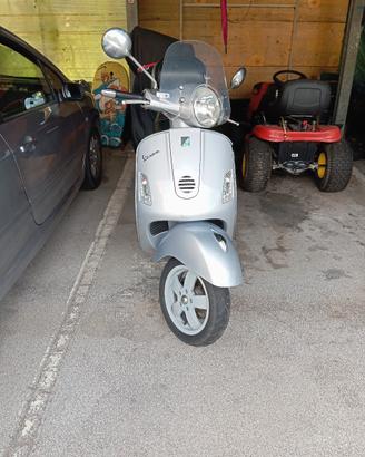 Vespa 125