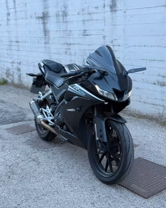 Yamaha r125