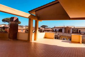 **Tor San Lorenzo Centro Attico panoramico Via Tic