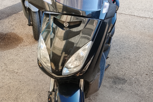 Scooter, YAMAHA x-max 125