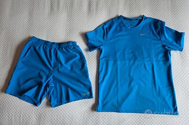  Completo  Nike Running Dri-FIT, pari a nuovo - M