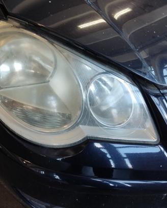 Proiettore destro VOLKSWAGEN POLO del 2008