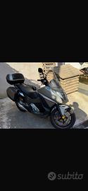Honda integra 750