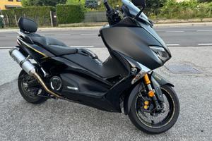 Yamaha tmax 530