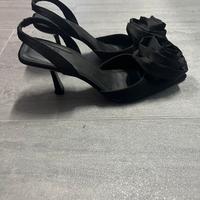 Slingback nere con tacco e rosa