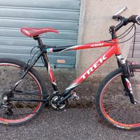 bicicletta mountain bike trek