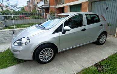 Fiat Punto 1200 benzina Anno 2015