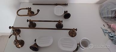 Set accessori bagno vintage Roma fonte laurentina
