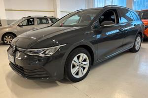 VOLLSWAGEM - GOLF 8 - STATIONWAGIN