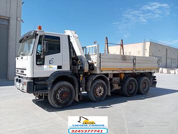 Iveco eurotrakker 410e42 8x4 con gru