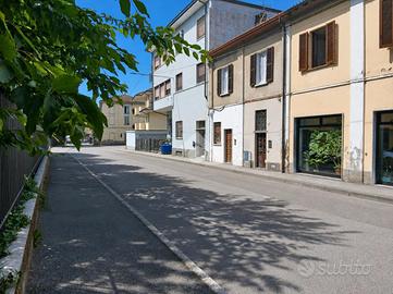 2 LOCALI A CASSANO D'ADDA