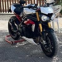 Triumph speed triple 1050 R