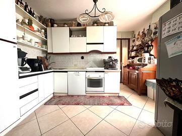 VILLA SINGOLA A CALCI