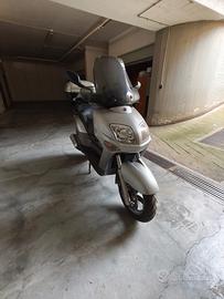 Scooter Yamaha Versity 300