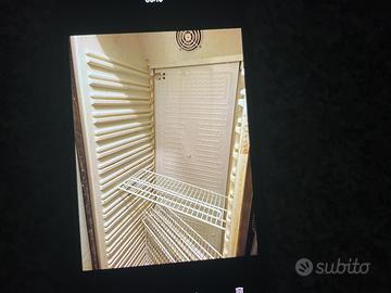 Frigo con una porta ventilato  otimo .