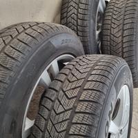 225x65 R17 invernali Pirelli Scorpion Winter