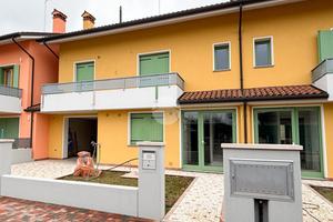 VILLA A SCHIERA CENTRALE A QUINTO DI TREVISO