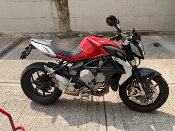 MV Augusta Brutale 800