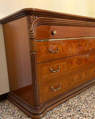 Cassettone in legno radica