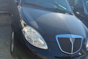Lancia Ypsilon 1.3 MJT 75 CV Oro
