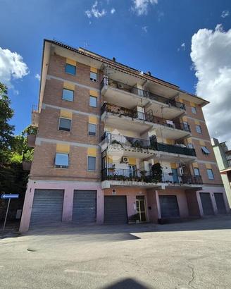 4 LOCALI A MONTELANICO