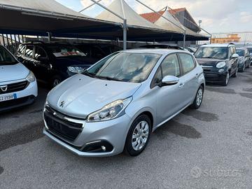 Peugeot 208 PureTech 82 3 porte Allure