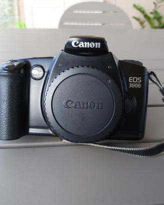 CANON EOS 3000 N - Film Camera con obiettivo zoom